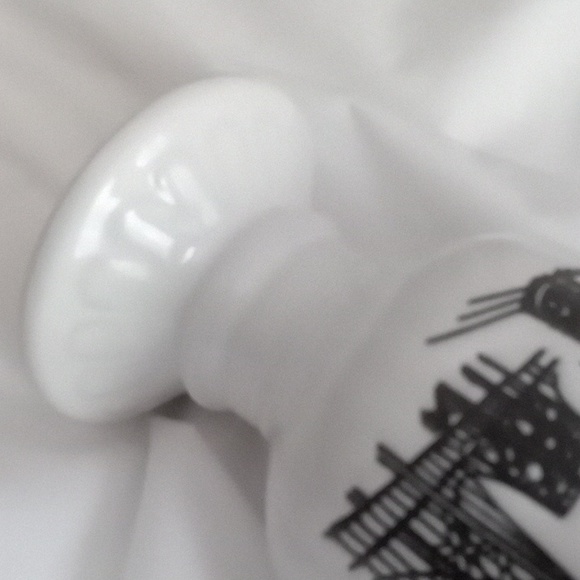 Vintage San Francisco landmark pedestal mug - Picture 7 of 7